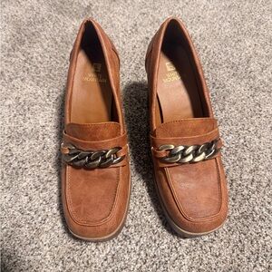 White Mountain Women's Tan Chain Loafers
